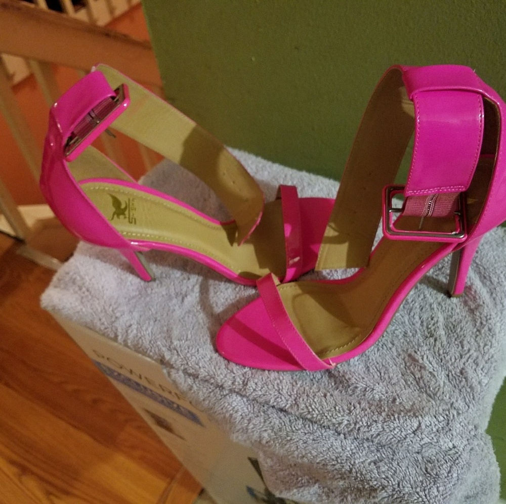 High heel shoes